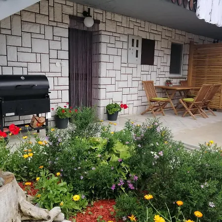 Apartmaji Iris Apartment