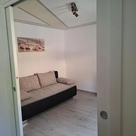 Apartmaji Iris *