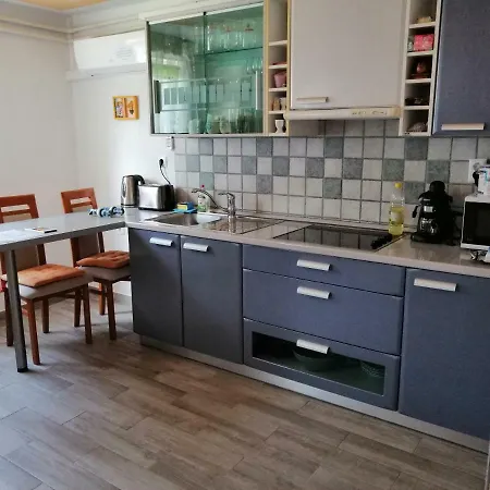 Apartmaji Iris *